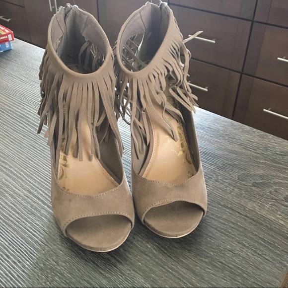 NEW fringe sling backs! - Picture 3 of 7